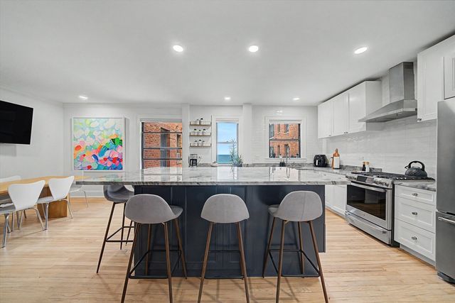 1200 W Sherwin Avenue 2K, Chicago, IL 60626