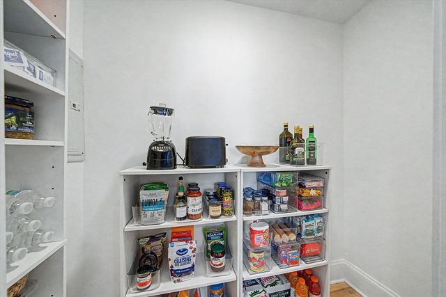 1200 W Sherwin Avenue 2K, Chicago, IL 60626