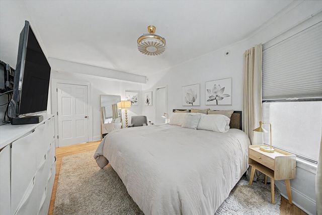 1200 W Sherwin Avenue 2K, Chicago, IL 60626