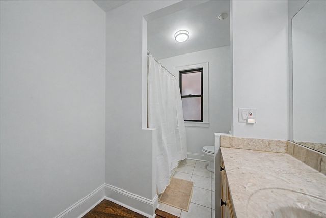 1200 W Sherwin Avenue 2K, Chicago, IL 60626
