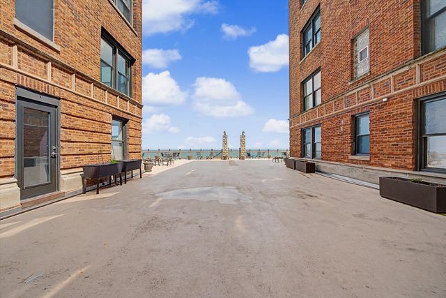 1200 W Sherwin Avenue 2K, Chicago, IL 60626