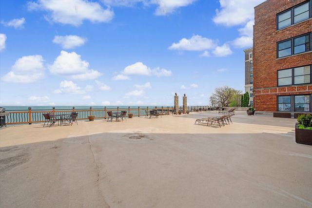 1200 W Sherwin Avenue 2K, Chicago, IL 60626