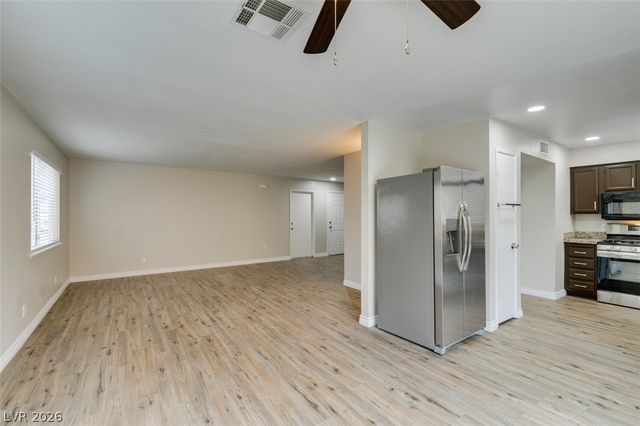 905 Scarlet Ridge Drive, Las Vegas, NV 89128