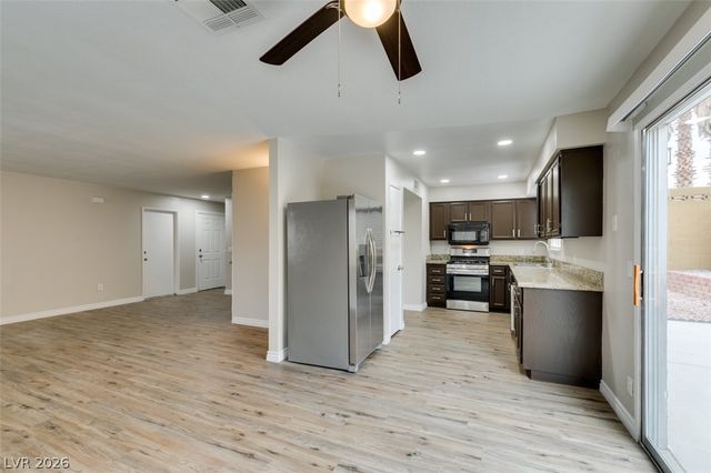 905 Scarlet Ridge Drive, Las Vegas, NV 89128