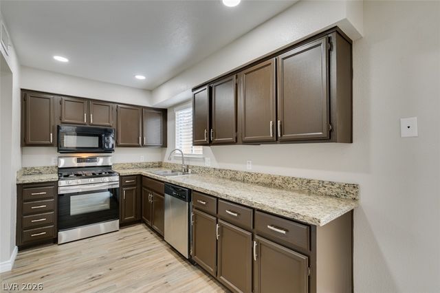 905 Scarlet Ridge Drive, Las Vegas, NV 89128