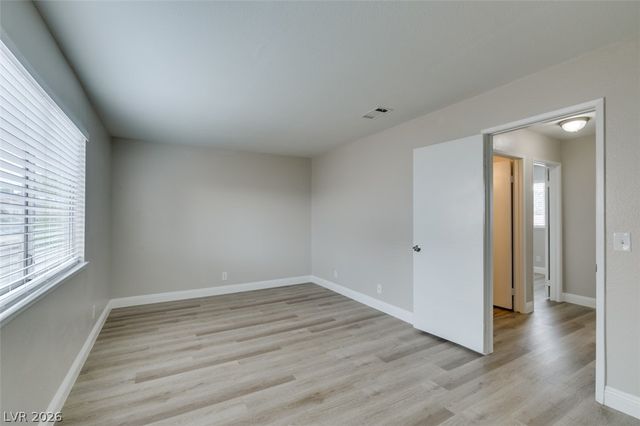 905 Scarlet Ridge Drive, Las Vegas, NV 89128