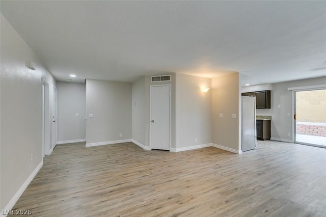 905 Scarlet Ridge Drive, Las Vegas, NV 89128