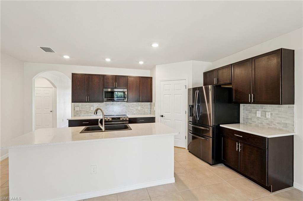 2188 Pigeon Plum WAY, NORTH FORT MYERS, FL 33917 — photo 4