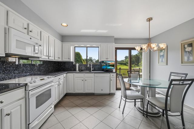 99 Skyview Lane, New Rochelle, NY 10804