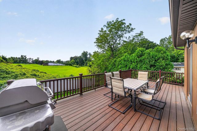 99 Skyview Lane, New Rochelle, NY 10804