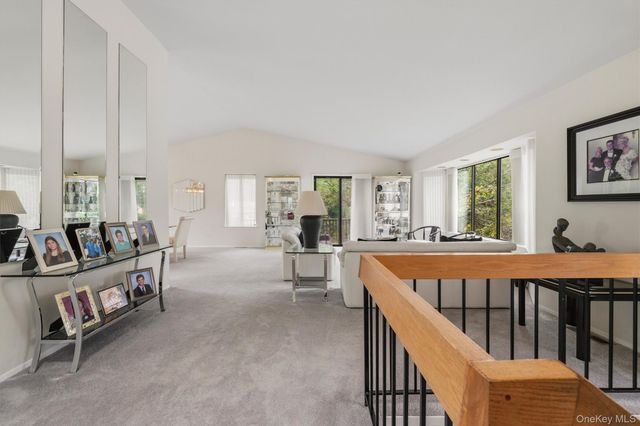 99 Skyview Lane, New Rochelle, NY 10804
