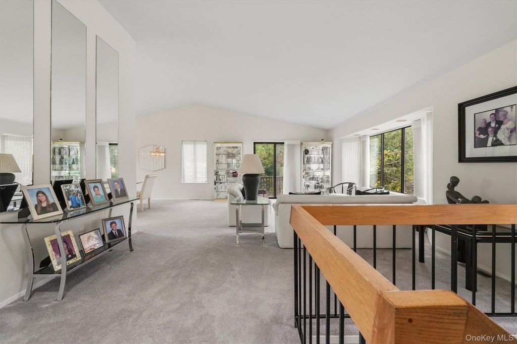 99 Skyview Lane, New Rochelle, NY 10804 — photo 5