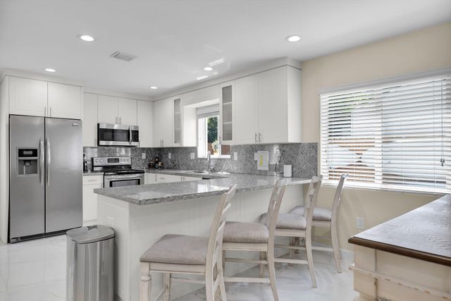 80 Le Grand Drive, Key Largo, FL 33037