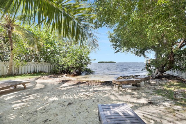 80 Le Grand Drive, Key Largo, FL 33037