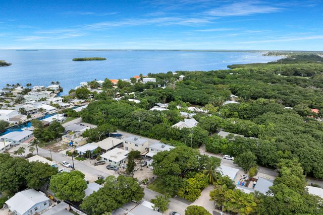 80 Le Grand Drive, Key Largo, FL 33037