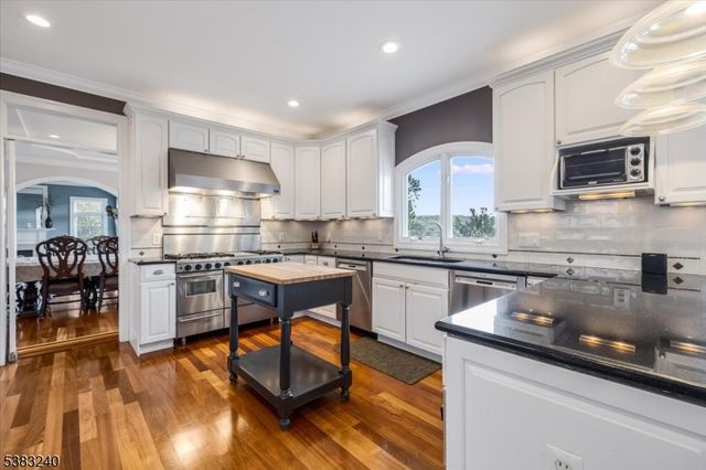 15 Laurel Ter, Sparta Twp., NJ 07871