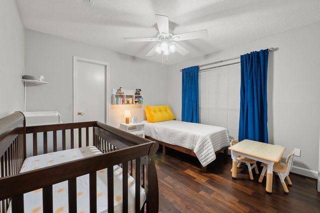911 Sugardale Court, Sugar Land, TX 77498