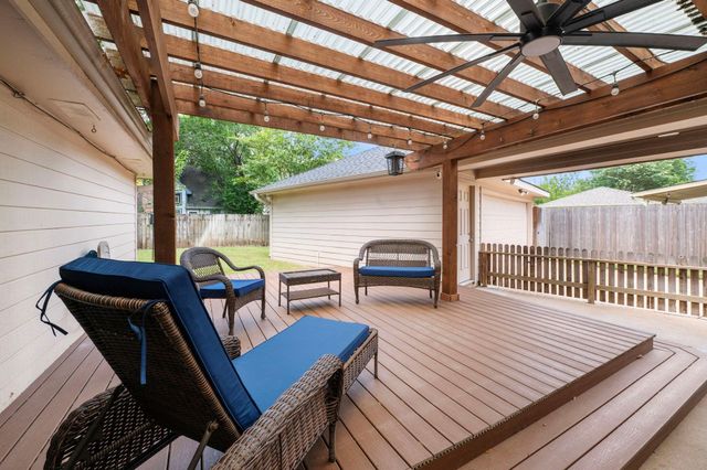 911 Sugardale Court, Sugar Land, TX 77498