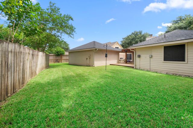 911 Sugardale Court, Sugar Land, TX 77498