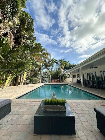 20931 NE 24th Ave, Miami, FL 33180