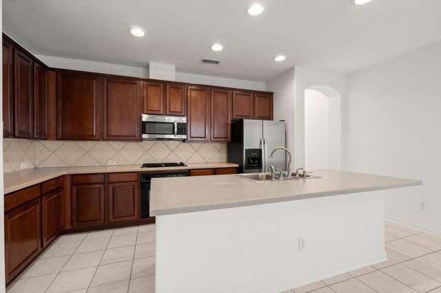 167 N Whistlers Bend Circle, Conroe, TX 77384