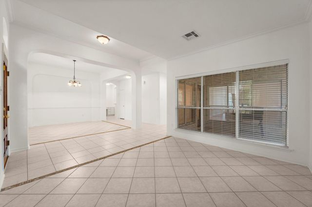 167 N Whistlers Bend Circle, Conroe, TX 77384