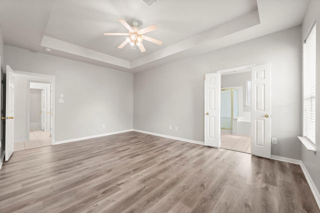 167 N Whistlers Bend Circle, Conroe, TX 77384