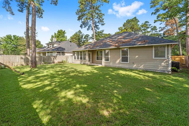 167 N Whistlers Bend Circle, Conroe, TX 77384