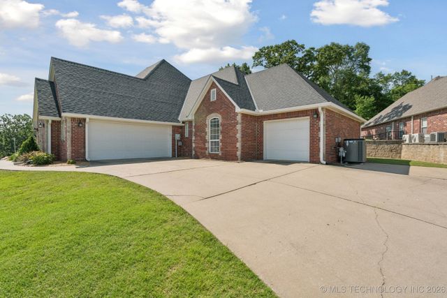 316 E 44th Street, Sand Springs, OK 74063