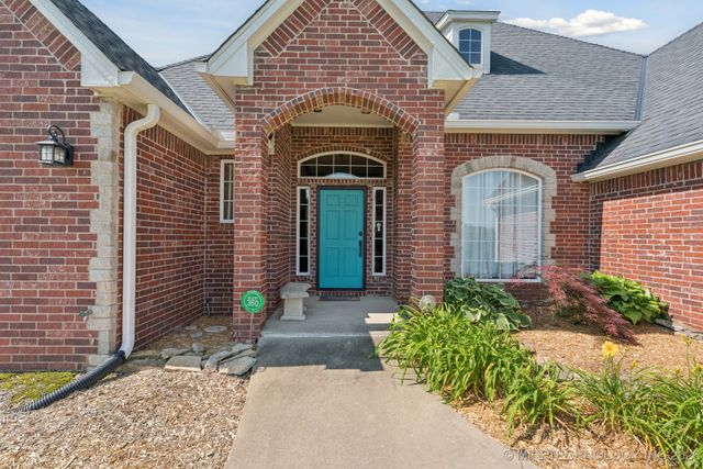 316 E 44th Street, Sand Springs, OK 74063