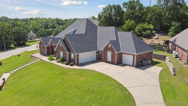 316 E 44th Street, Sand Springs, OK 74063