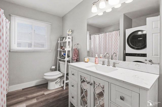 1870 Fort Street 7, Trenton, MI 48183
