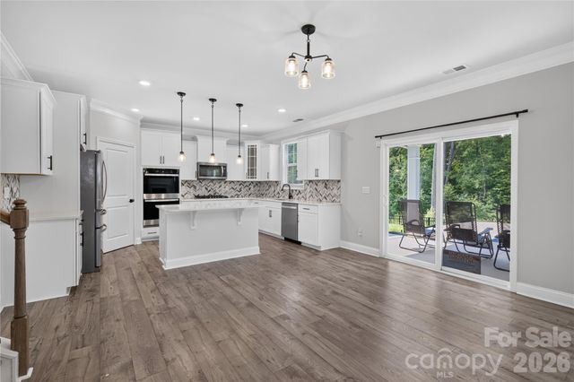 7027 Sylvan Retreat Drive, Denver, NC 28037