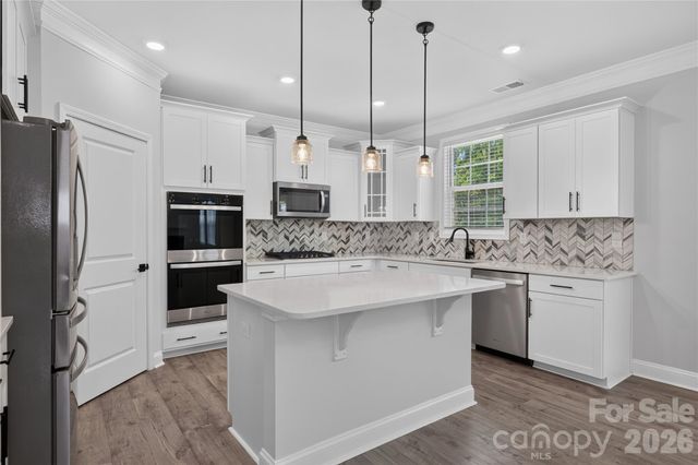7027 Sylvan Retreat Drive, Denver, NC 28037