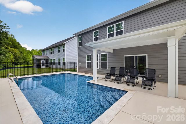 7027 Sylvan Retreat Drive, Denver, NC 28037