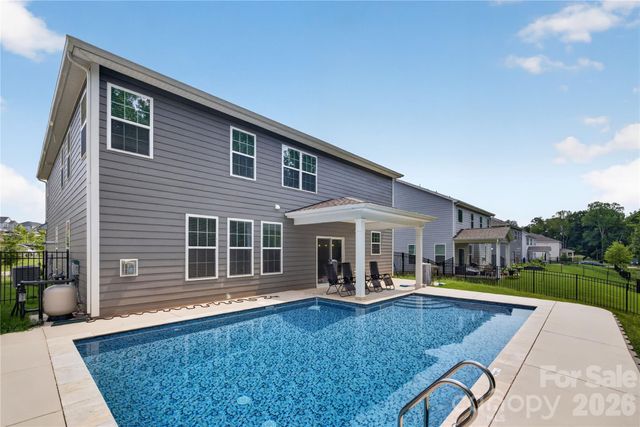 7027 Sylvan Retreat Drive, Denver, NC 28037