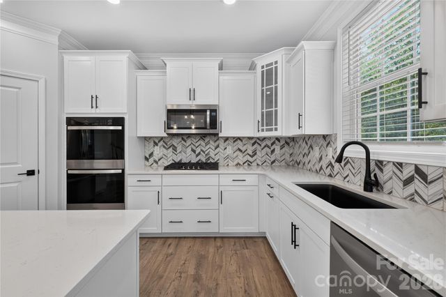 7027 Sylvan Retreat Drive, Denver, NC 28037