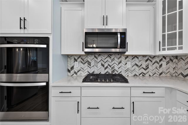 7027 Sylvan Retreat Drive, Denver, NC 28037