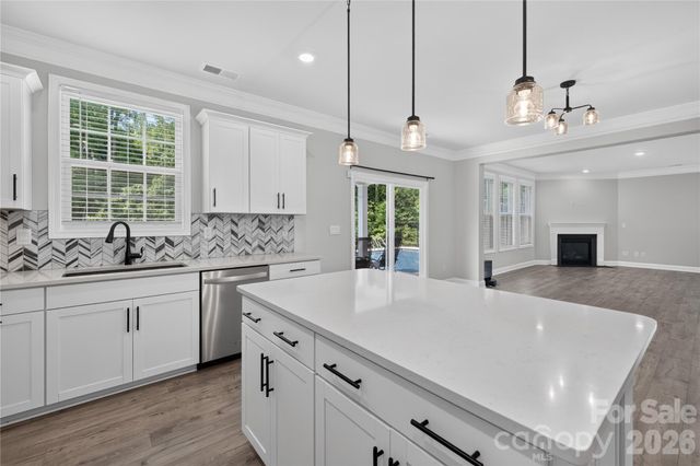 7027 Sylvan Retreat Drive, Denver, NC 28037