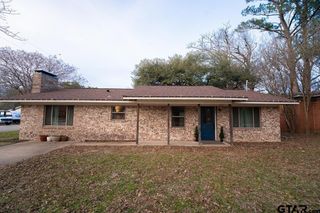 509 W South St, Lindale, TX 75771