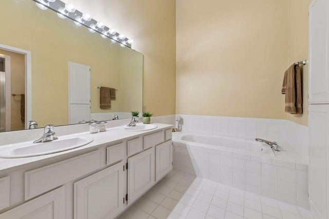 6843 Stonewood Court, Eden Prairie, MN 55346