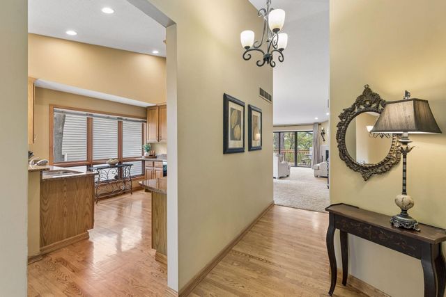 6843 Stonewood Court, Eden Prairie, MN 55346