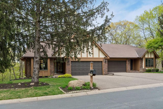6843 Stonewood Court, Eden Prairie, MN 55346