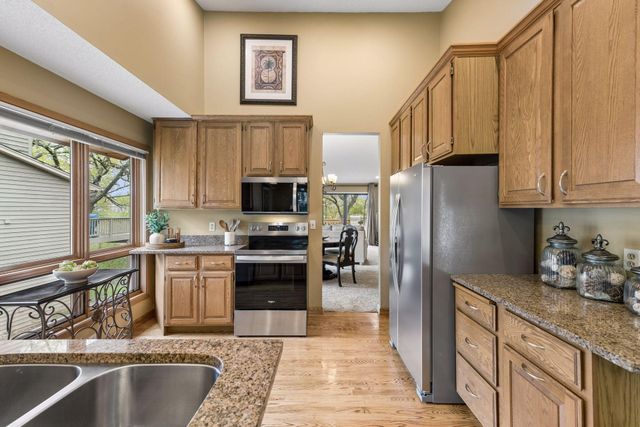 6843 Stonewood Court, Eden Prairie, MN 55346