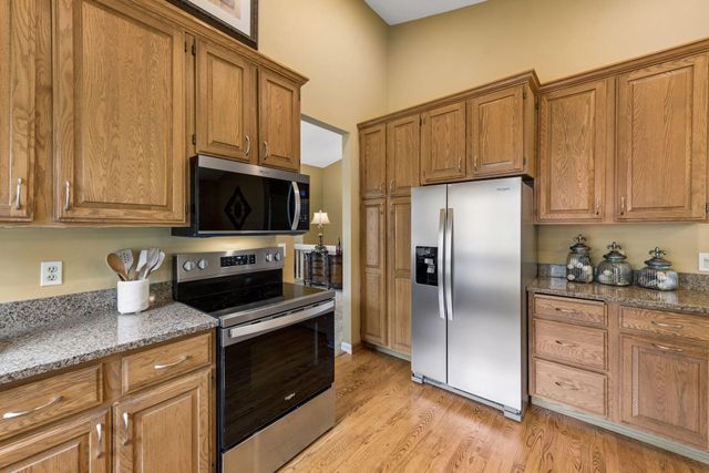 6843 Stonewood Court, Eden Prairie, MN 55346