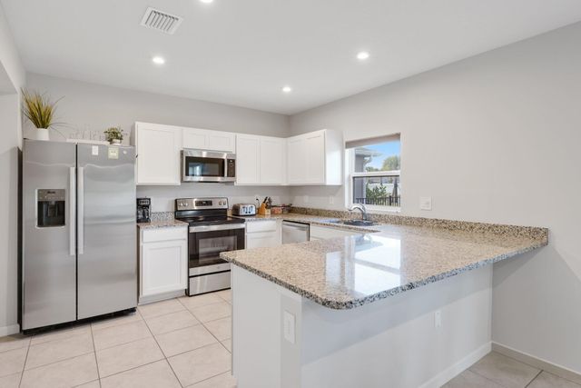 514 Raspberry Road, Fort Pierce, FL 34981