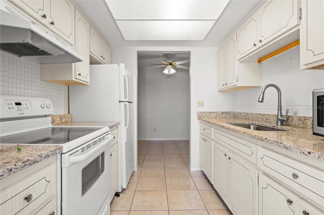 1221 DREW STREET E12, Clearwater, FL 33755