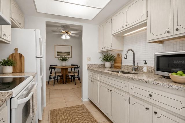 1221 DREW STREET E12, Clearwater, FL 33755