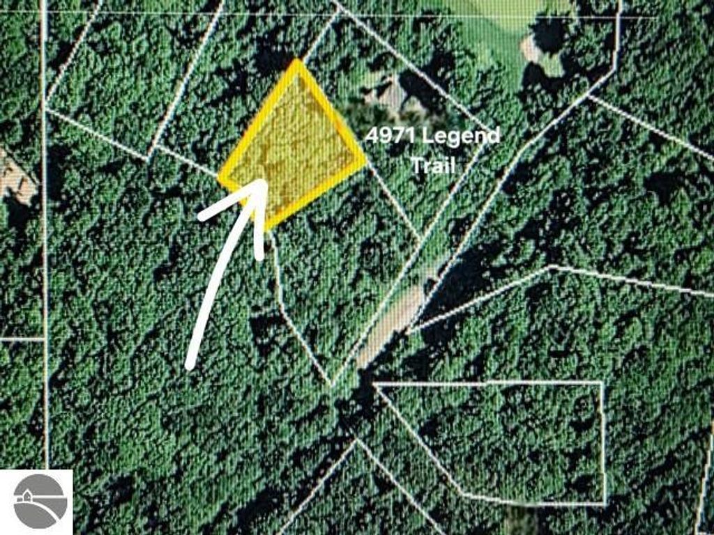 Image 3 of property listing at 119 Legend Trail, Bellaire, MI 49615