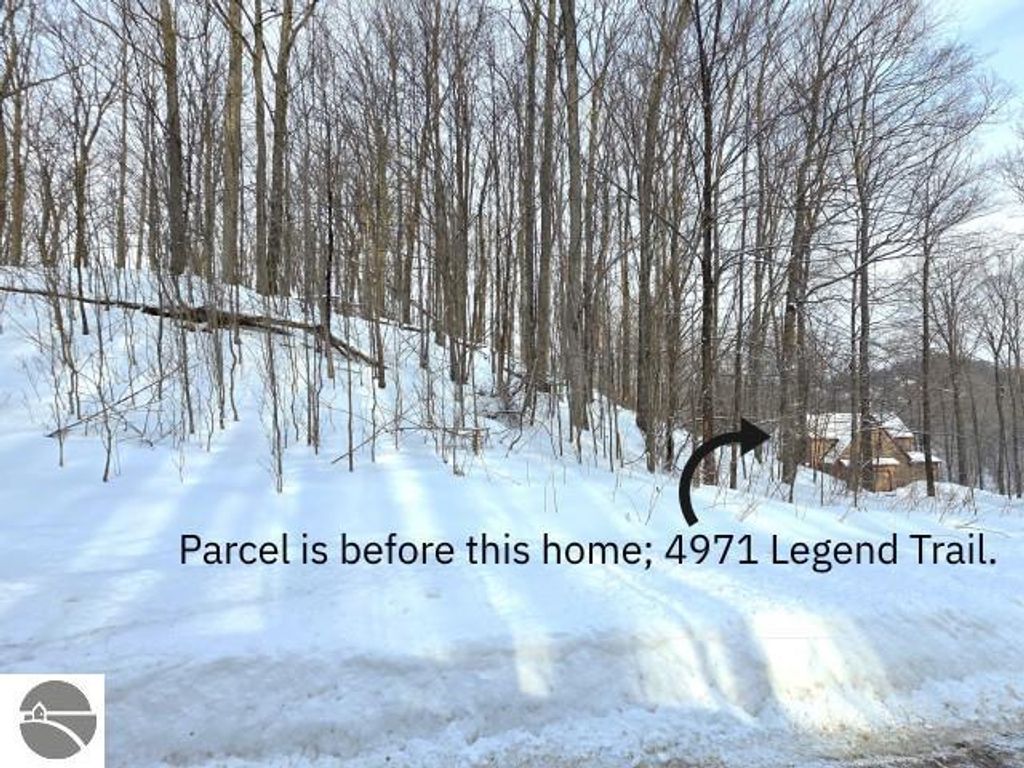 Image 7 of property listing at 119 Legend Trail, Bellaire, MI 49615